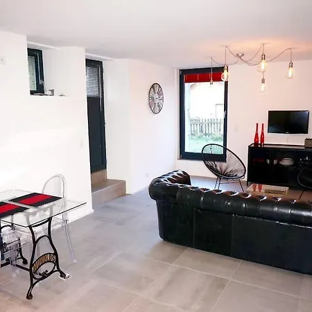 Beau Dans Ancienne Grange Renovee. *