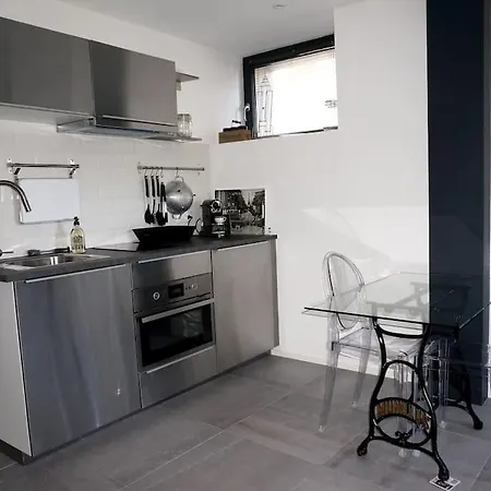 Beau Dans Ancienne Grange Renovee. 布洛奈