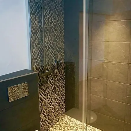 Beau Dans Ancienne Grange Renovee. شقة